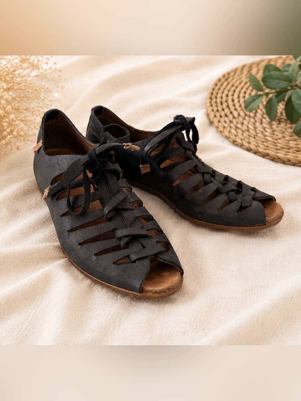 El Naturalista Stella Black Leather Lace Up Comfort Flats EU 40 US 9.5